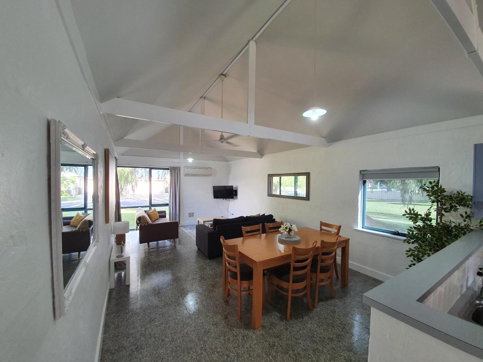 Busselton Holiday Units Villa Phòng bức ảnh